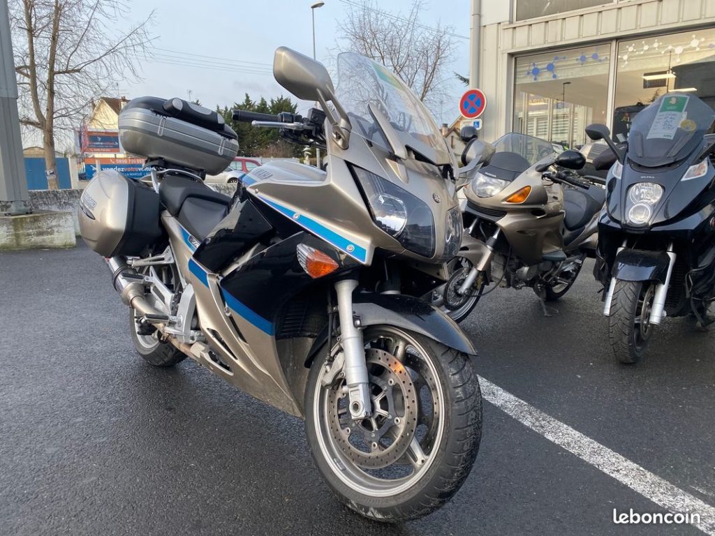 Yamaha 1300 FJR édition limitée Avant Droit Occasion SMB Dammarie les Lys Melun 77 Seine et Marne