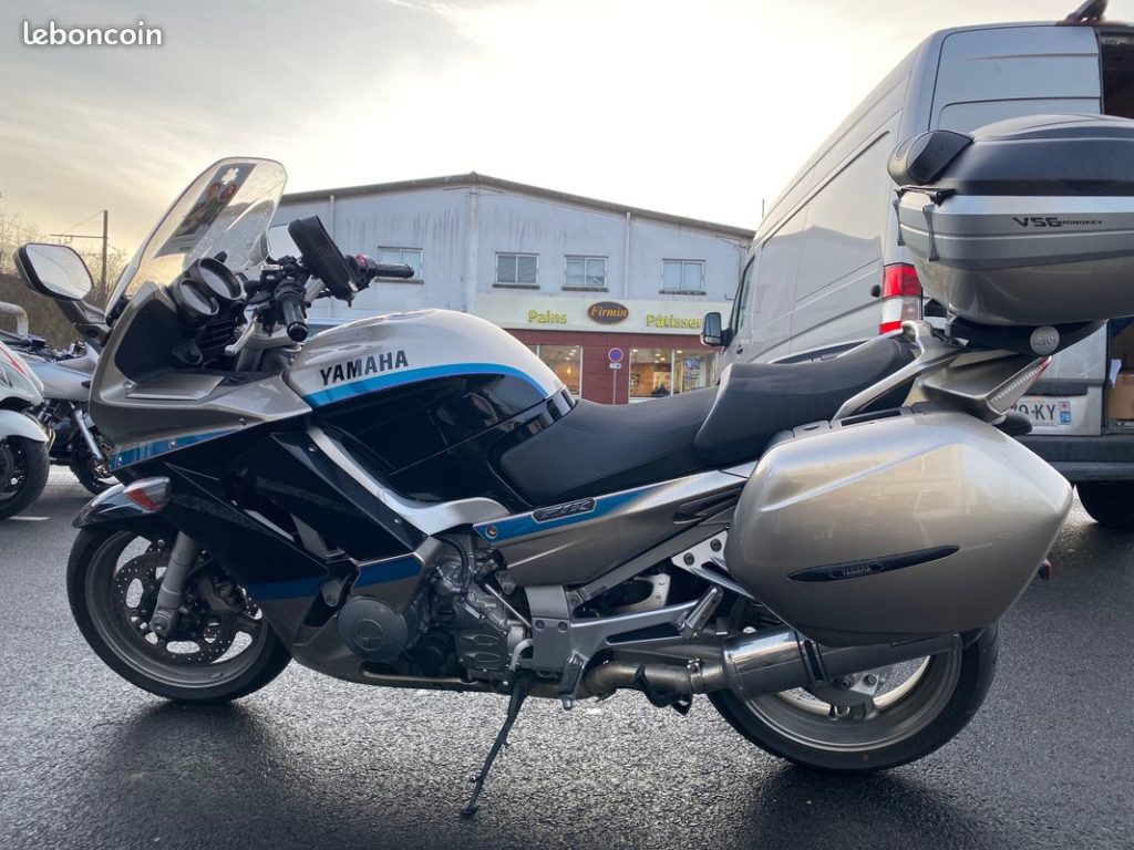 Yamaha 1300 FJR édition limitée Latera Gauche Occasion SMB Dammarie les Lys Melun 77 Seine et Marne